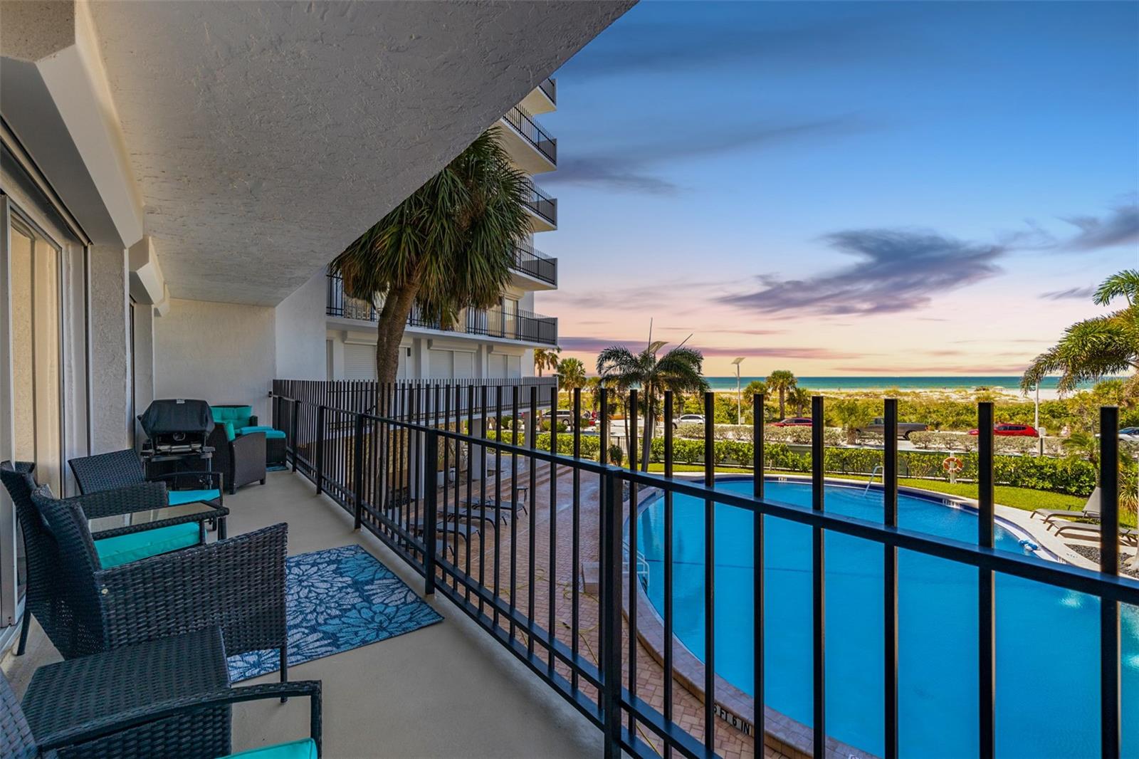 ST ARMAND TOWERS - Residential