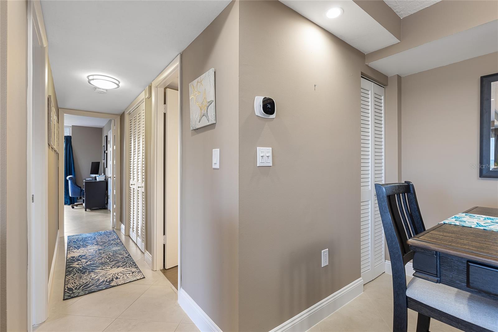 ST ARMAND TOWERS - Residential