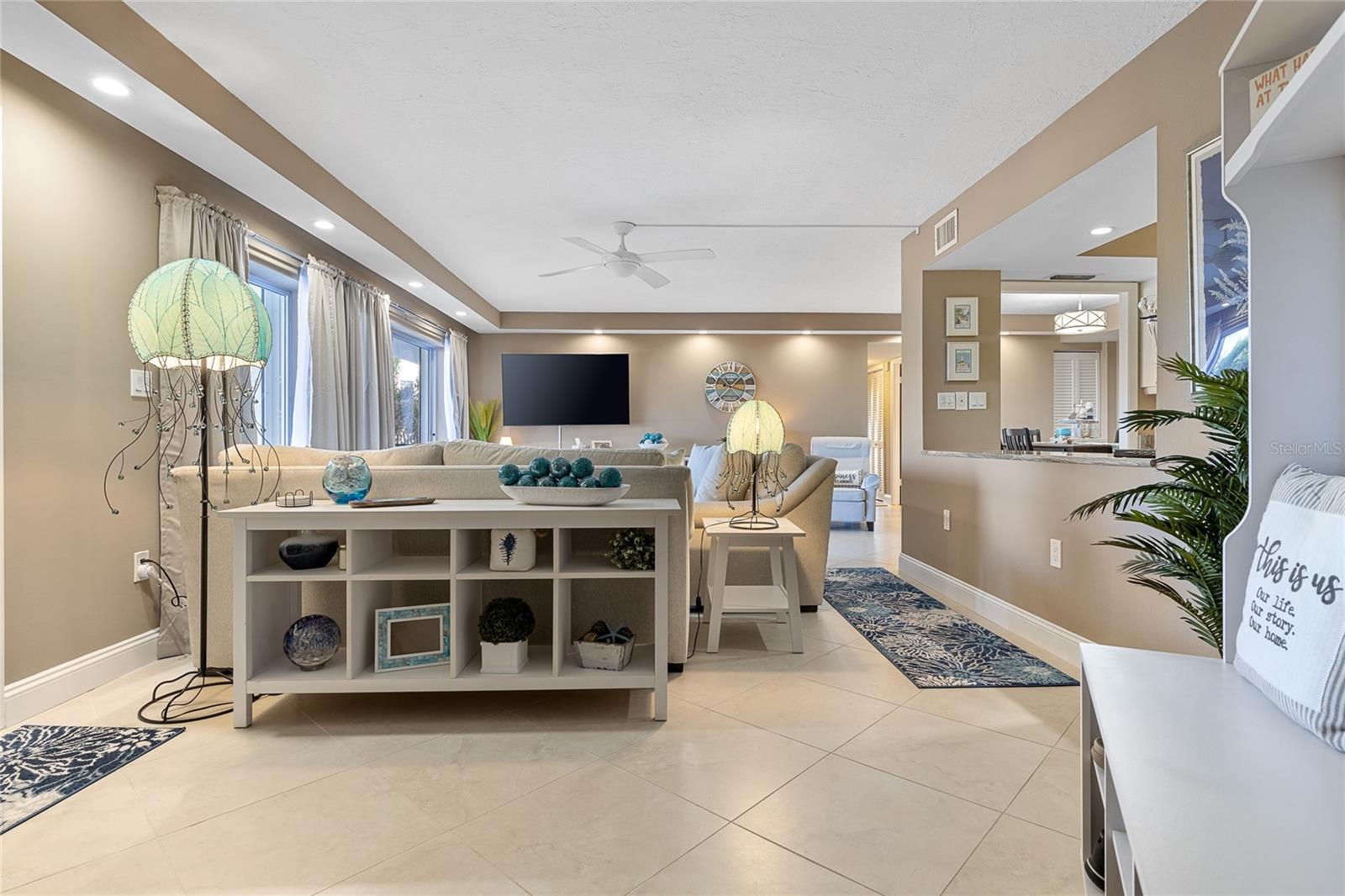 ST ARMAND TOWERS - Residential