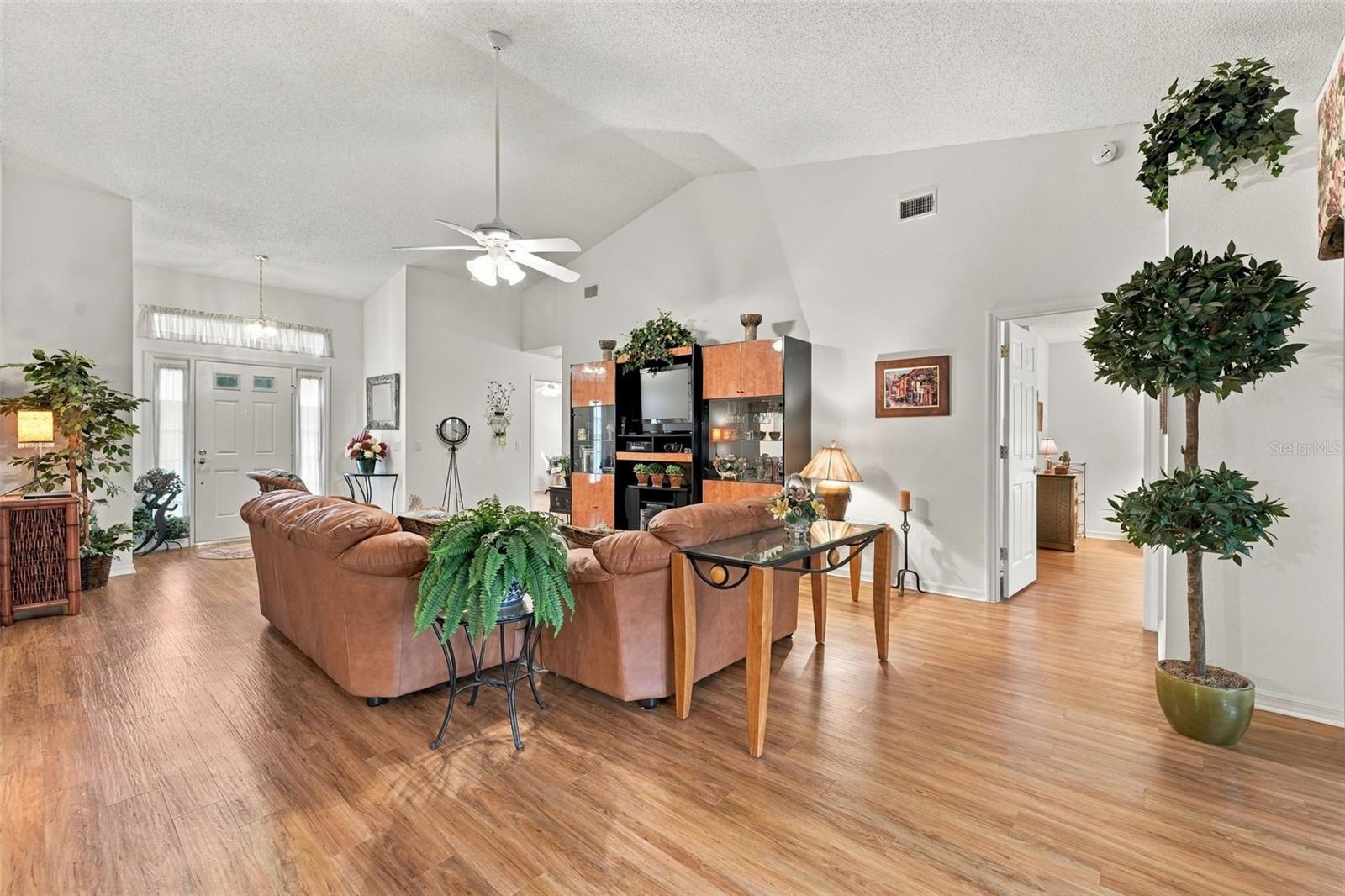 1202 WOLFORD DRIVE