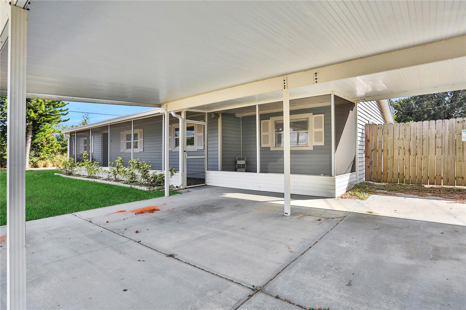 HILLCREST MANOR - Residential