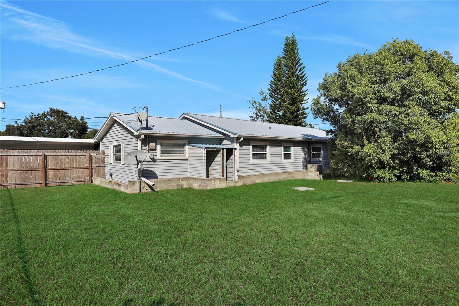 HILLCREST MANOR - Residential