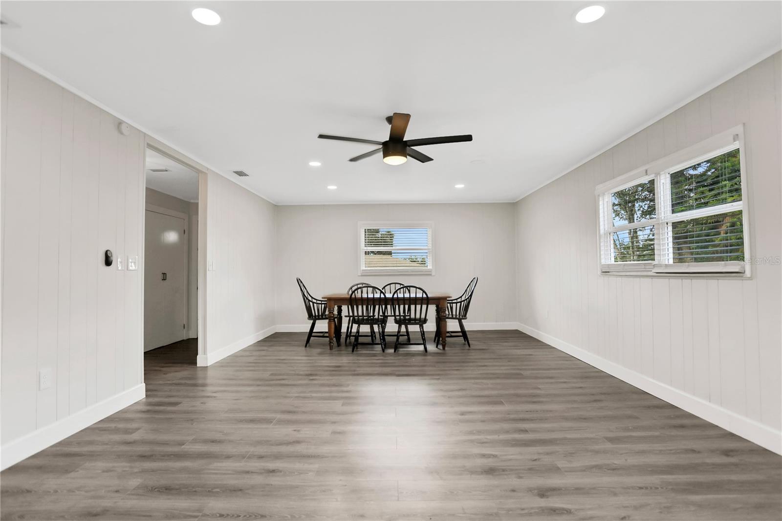 HILLCREST MANOR - Residential