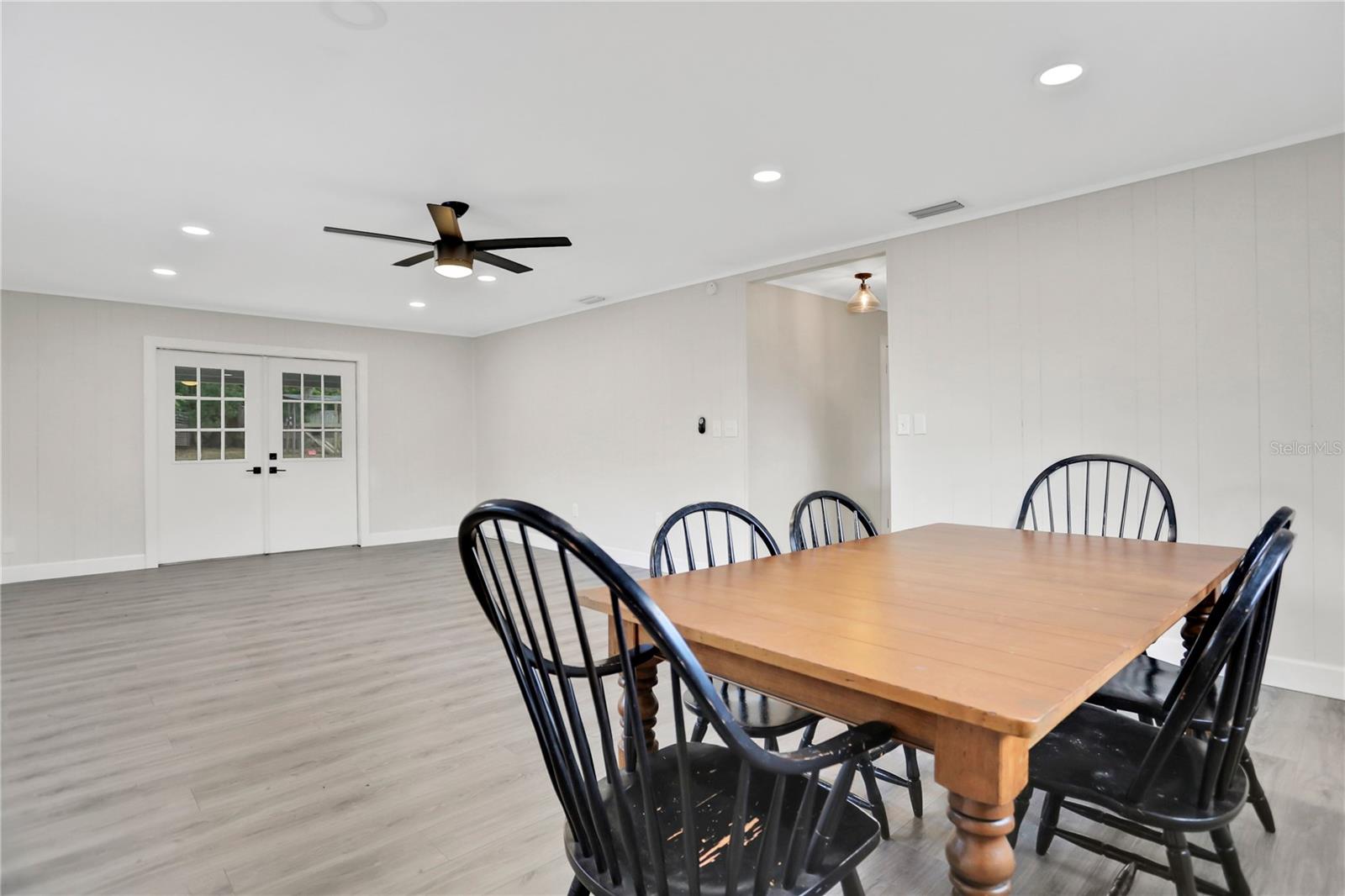 HILLCREST MANOR - Residential