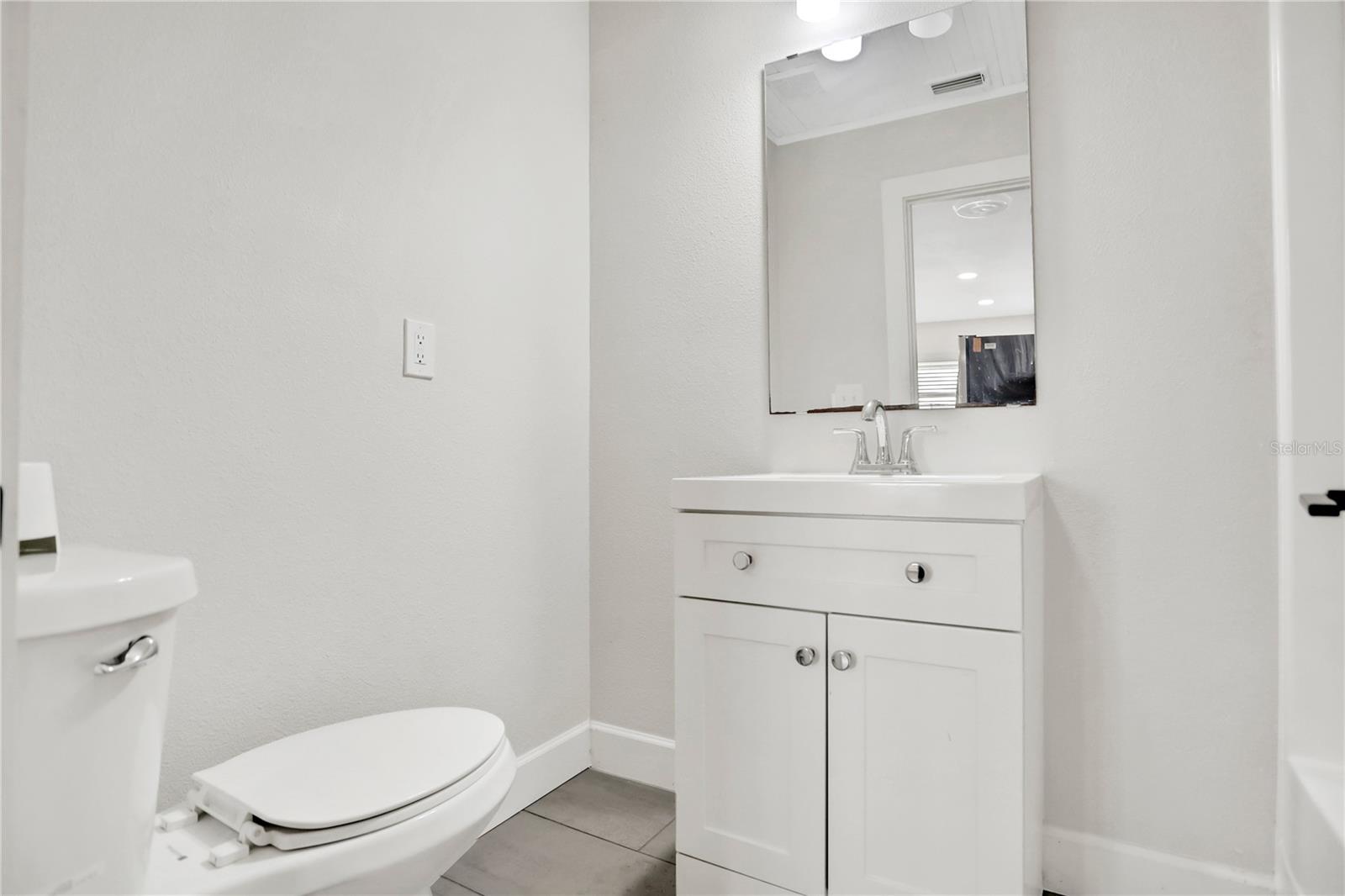 HILLCREST MANOR - Residential