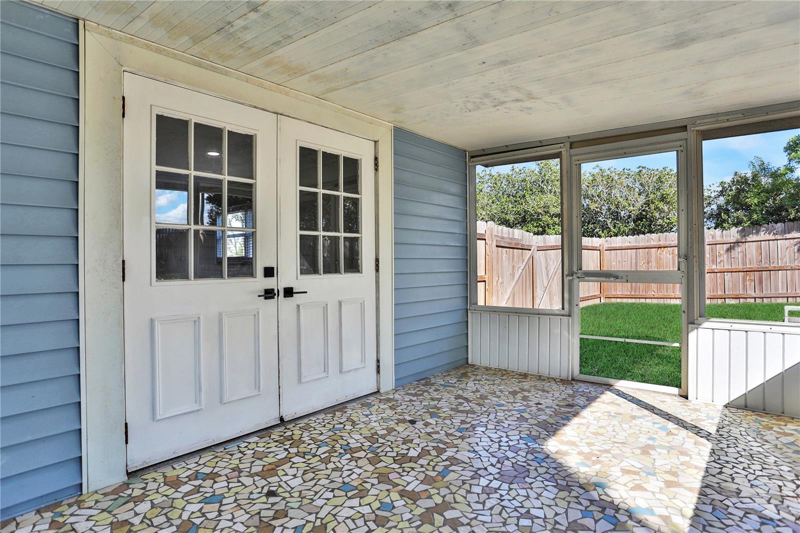 HILLCREST MANOR - Residential