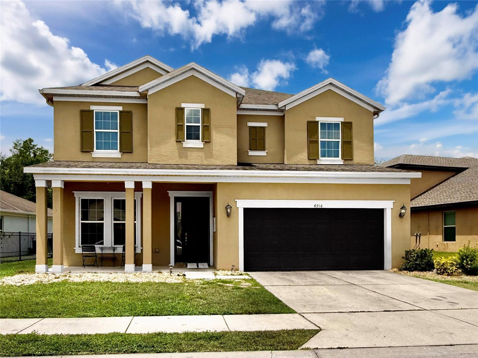 4916 ROLLING GREEN DRIVE