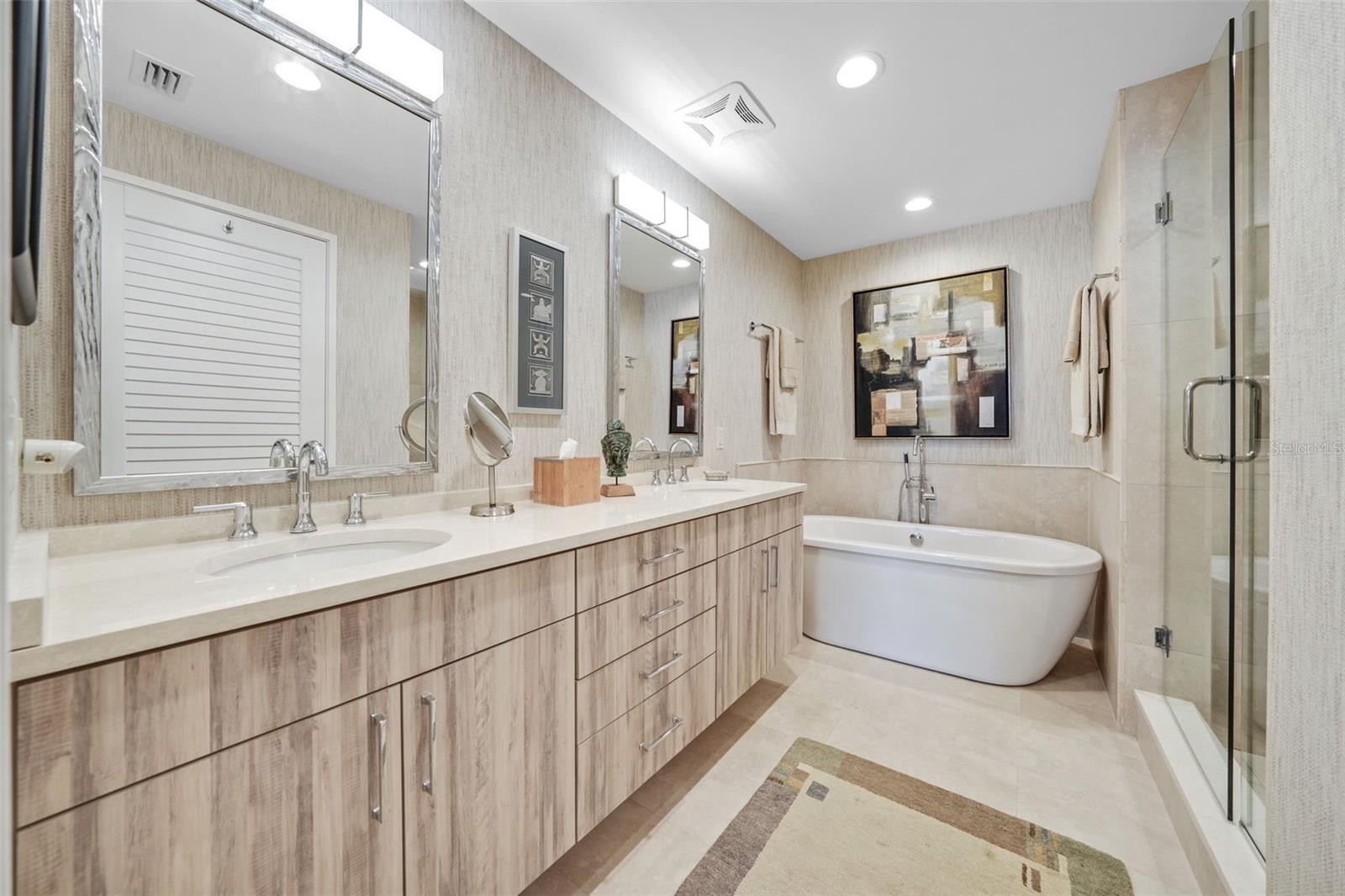 SALVADOR THE CONDO - Residential