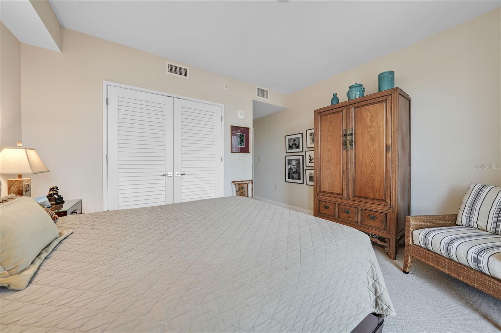 SALVADOR THE CONDO - Residential