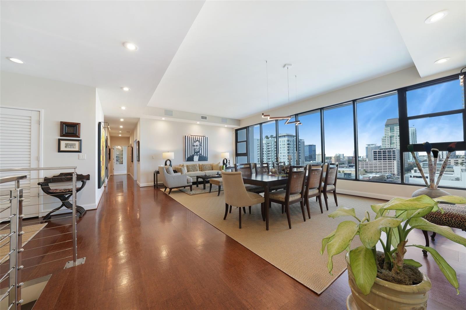 SALVADOR THE CONDO - Residential