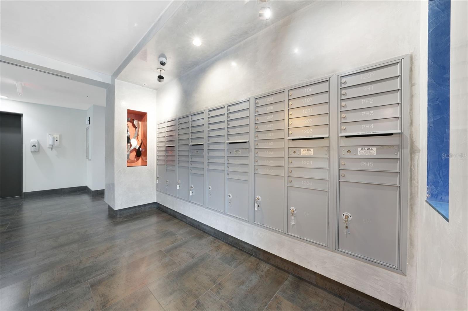 SALVADOR THE CONDO - Residential