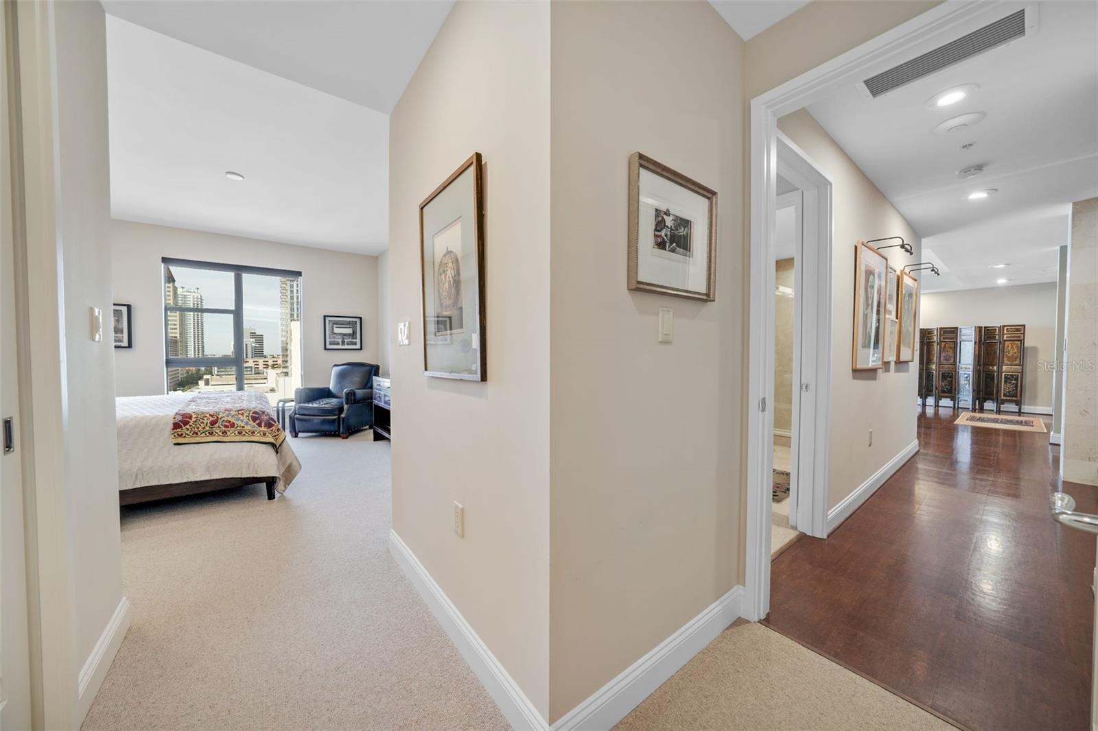 SALVADOR THE CONDO - Residential