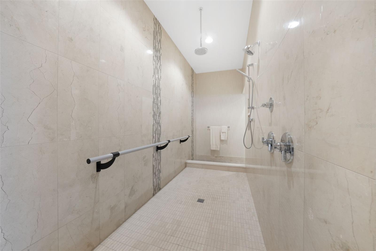 SALVADOR THE CONDO - Residential