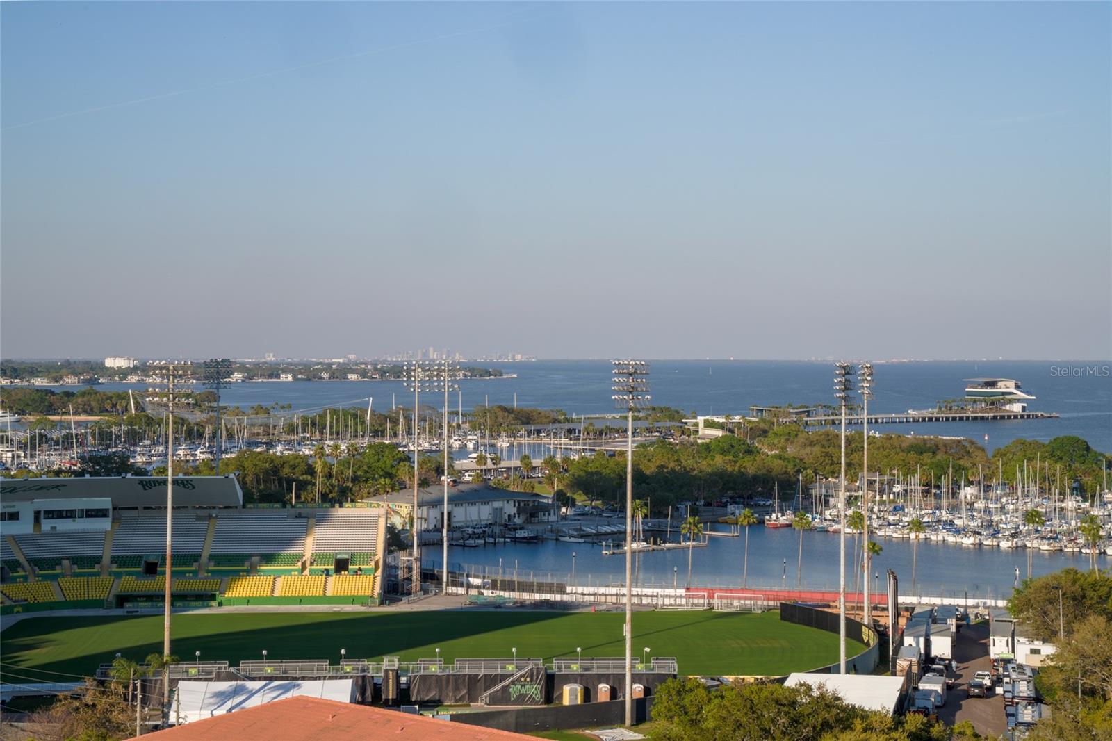 SALVADOR THE CONDO - Residential