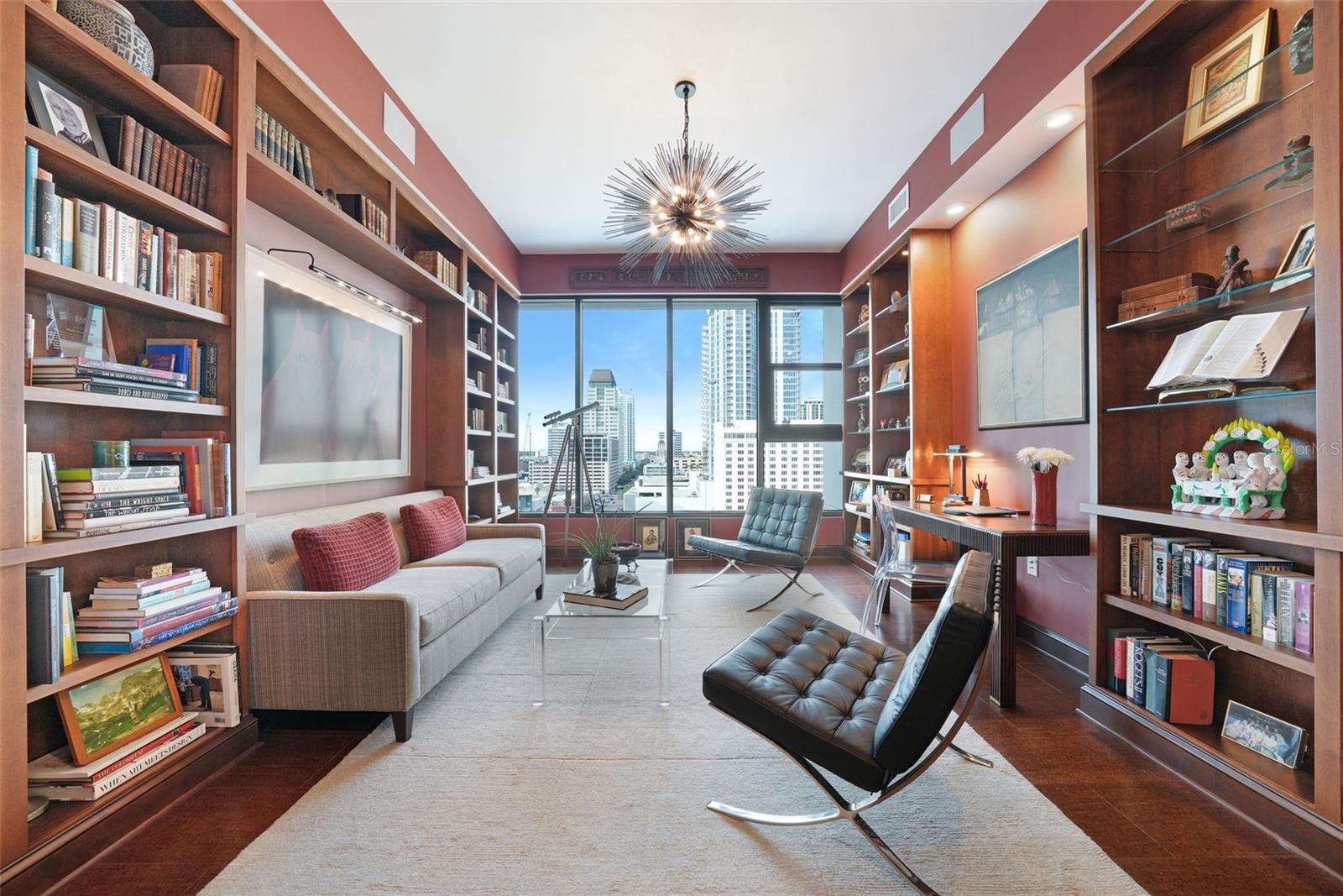 SALVADOR THE CONDO - Residential