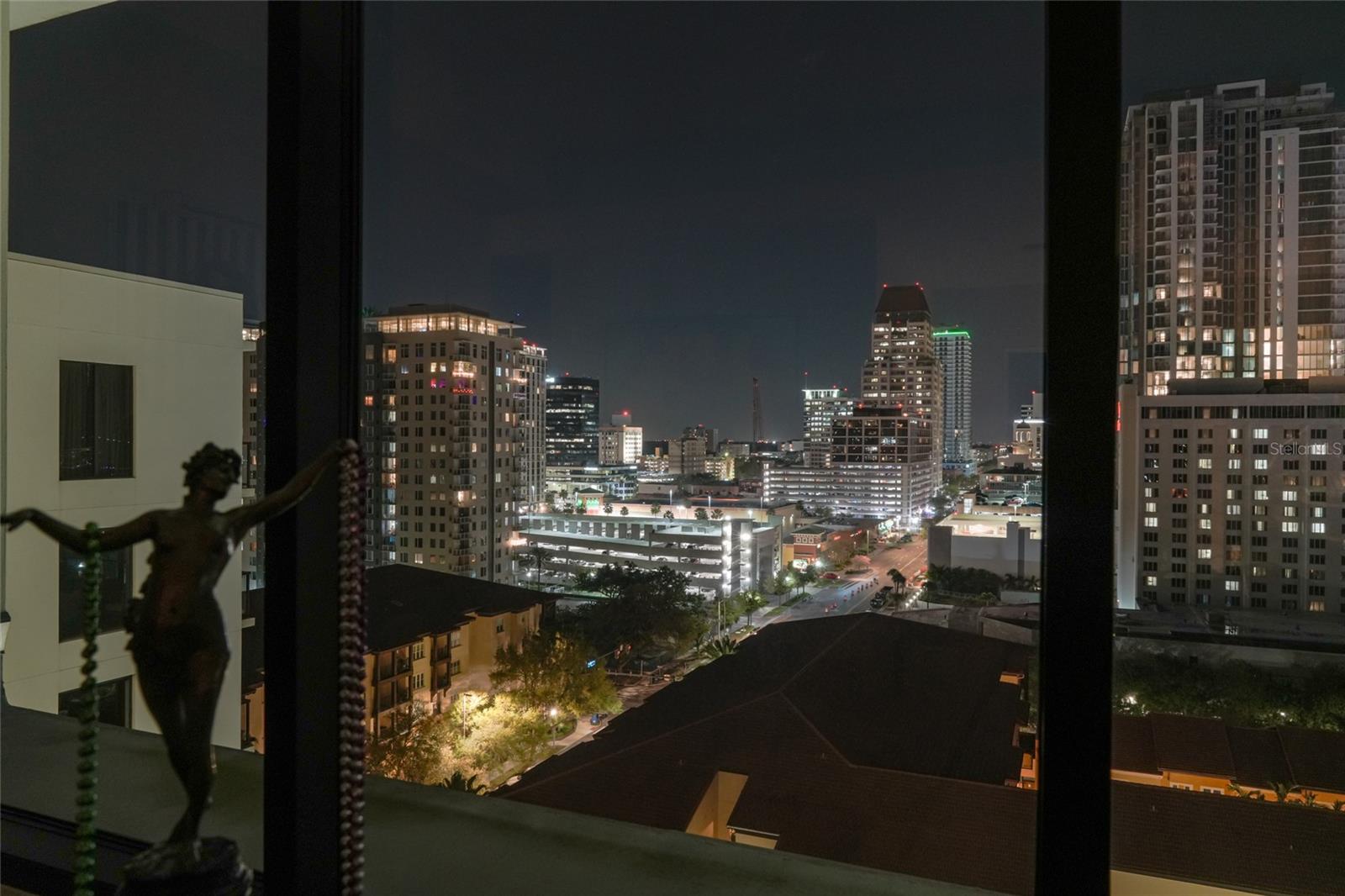 SALVADOR THE CONDO - Residential