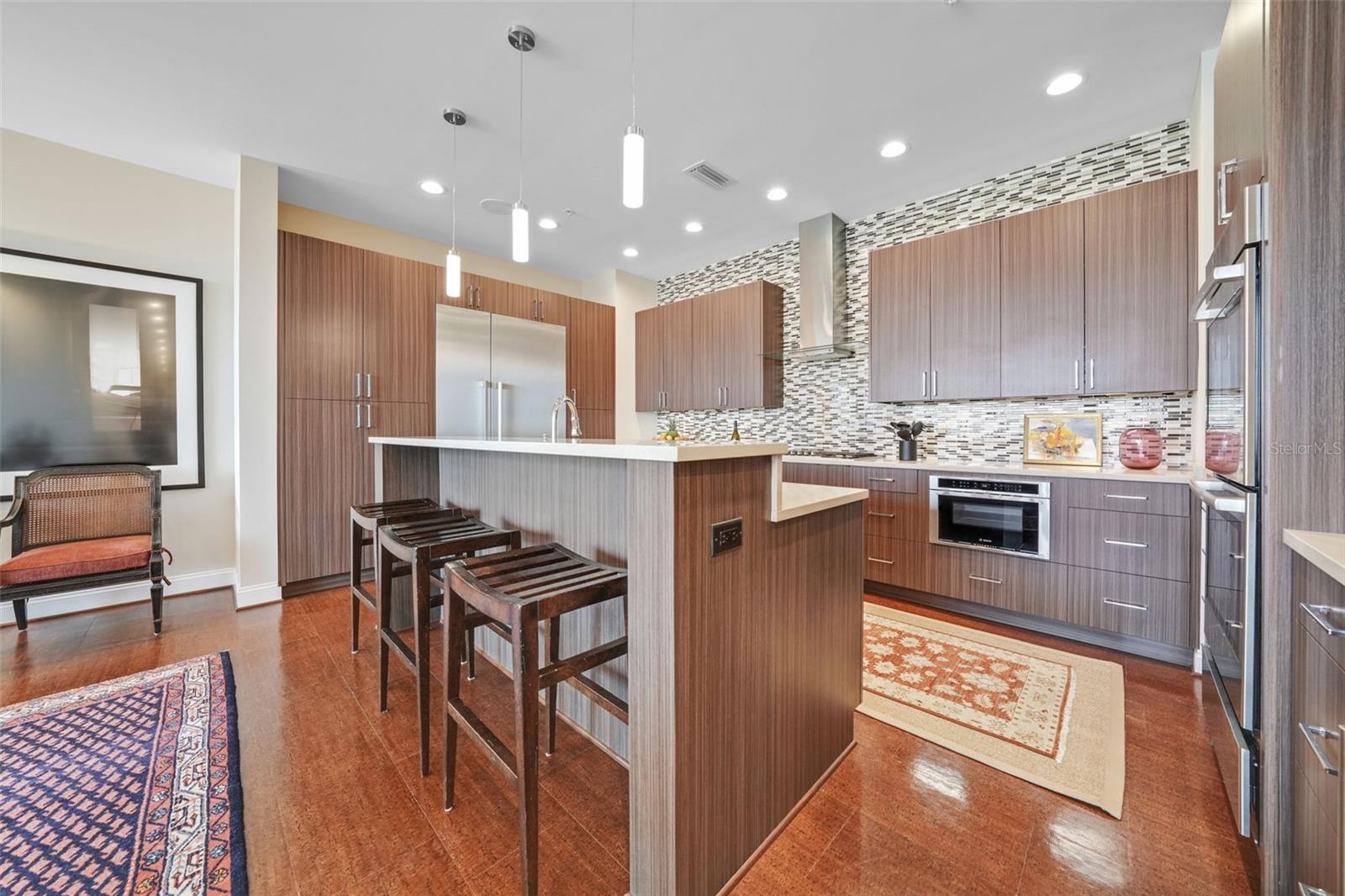 SALVADOR THE CONDO - Residential