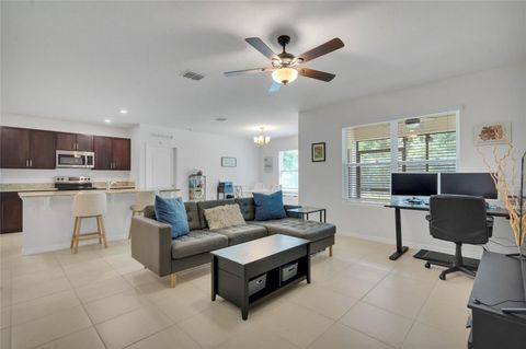 Single Family Residence in DELAND FL 231 MEGHAN CIRCLE 4.jpg
