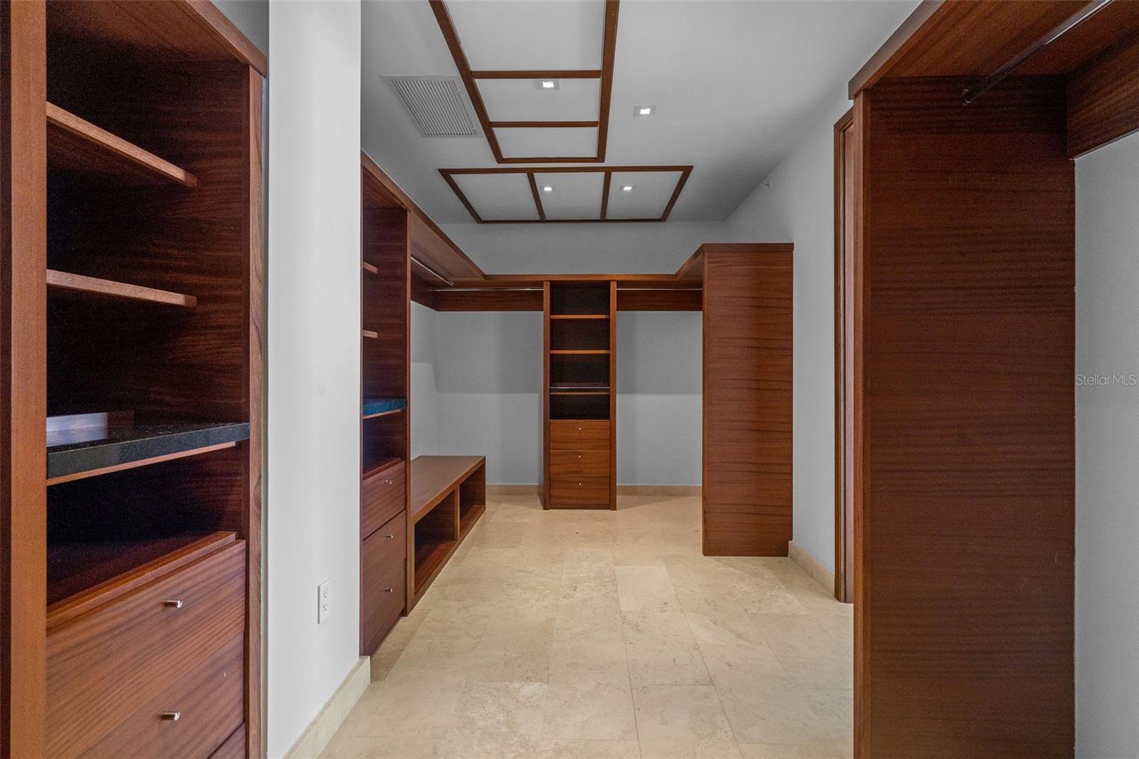 WEST BEACH RESIDENCES - Residential