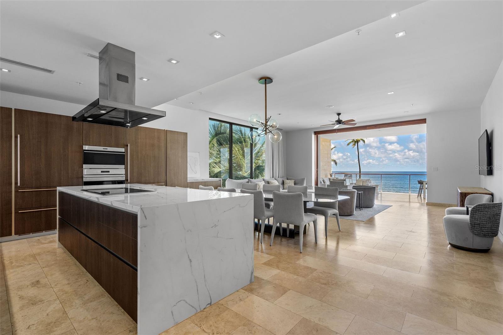 3832 WEST BEACH RESIDENCES 3832