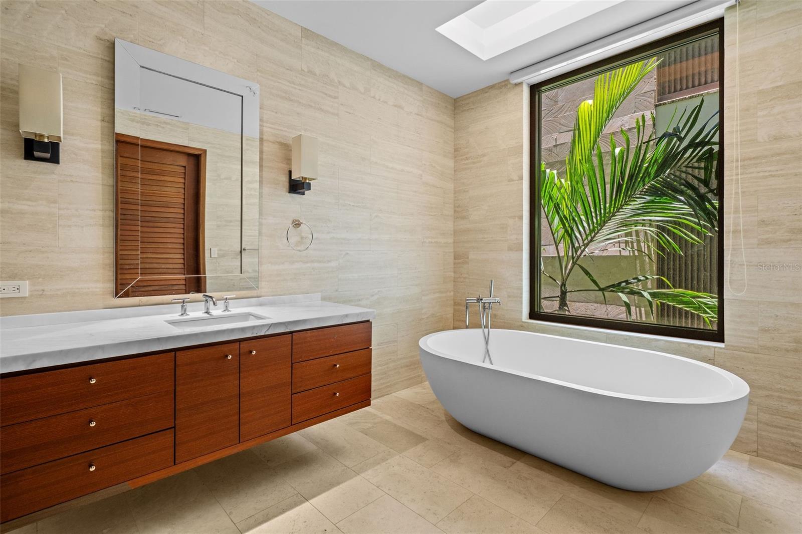 WEST BEACH RESIDENCES - Residential