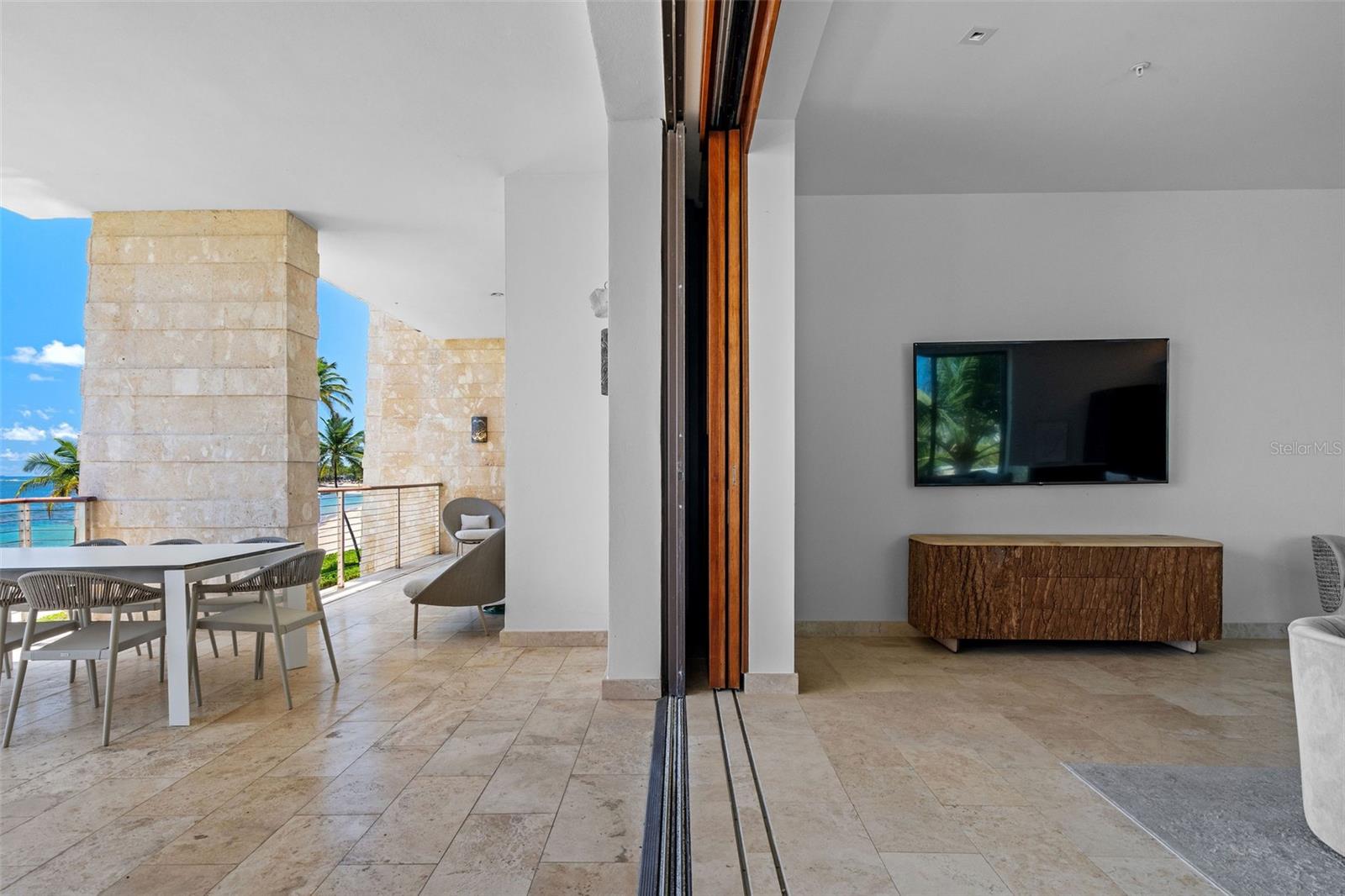 WEST BEACH RESIDENCES - Residential