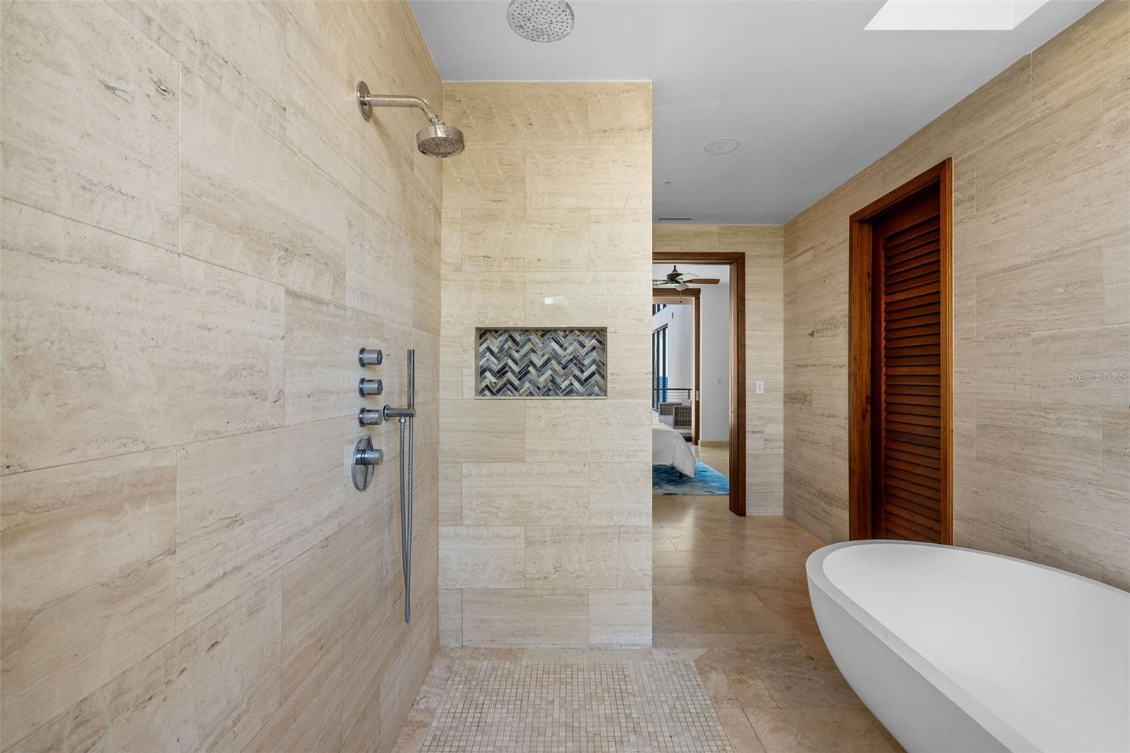 WEST BEACH RESIDENCES - Residential