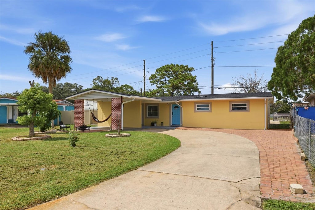 Photo of 6206 Willow Oak Lane, Orlando, FL 32809 (MLS # O6436454)