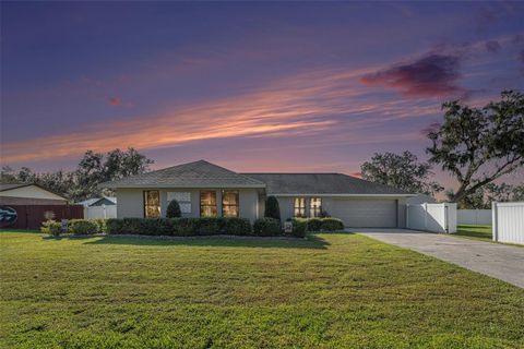 A home in LAKELAND