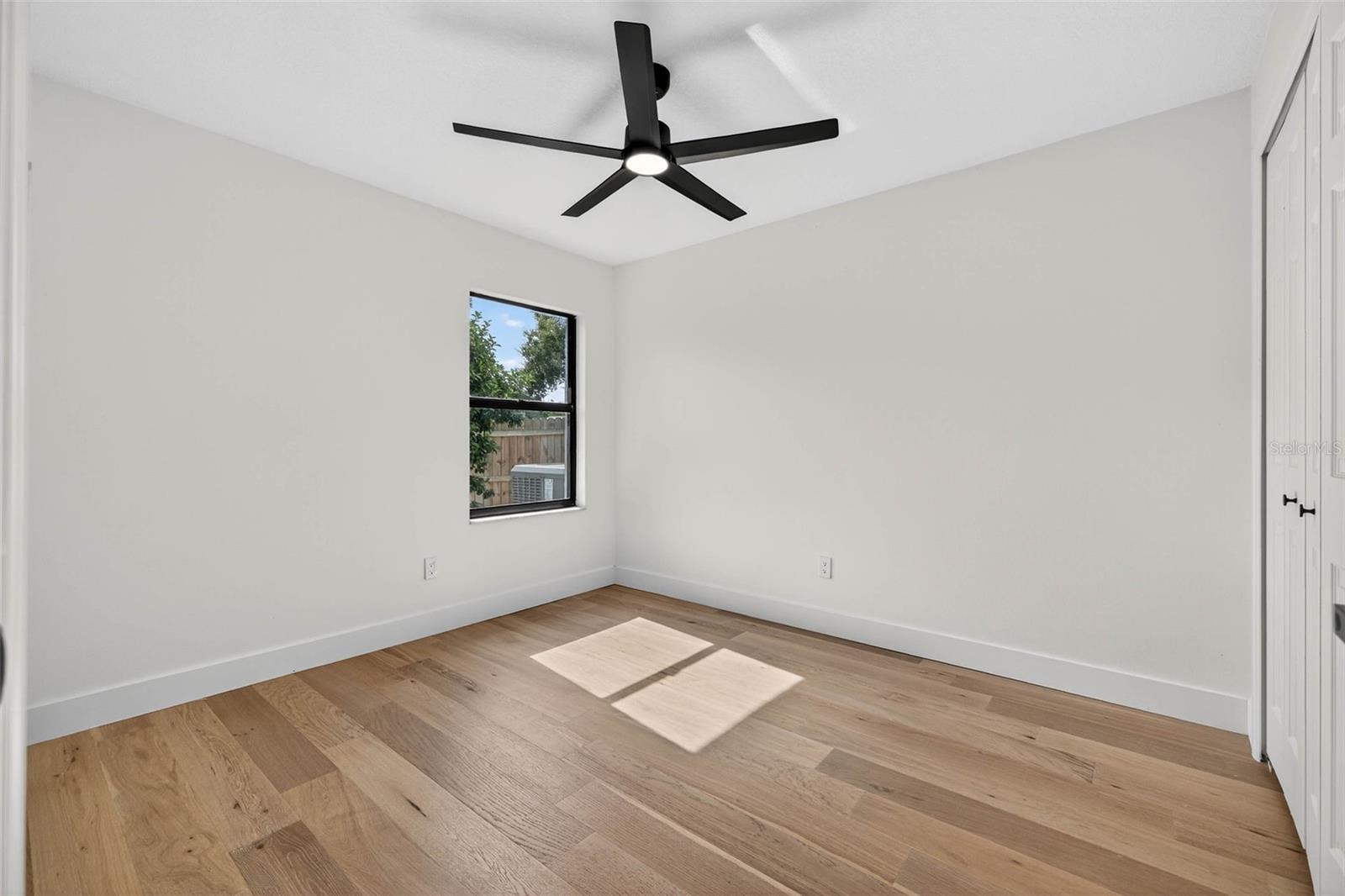 TURTLE LAKES - Residential