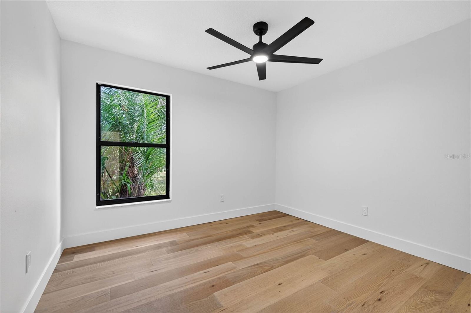 TURTLE LAKES - Residential