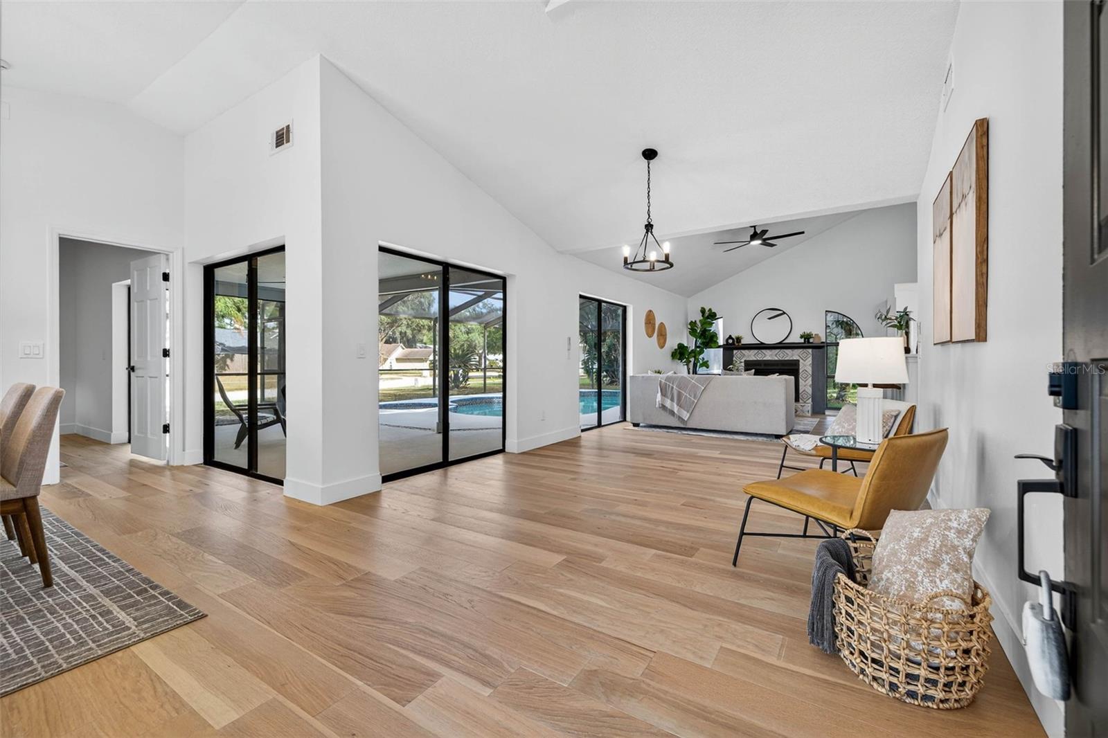 TURTLE LAKES - Residential