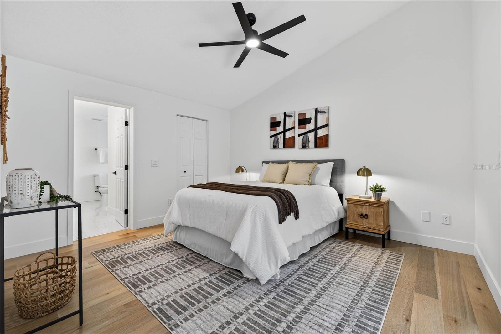 TURTLE LAKES - Residential