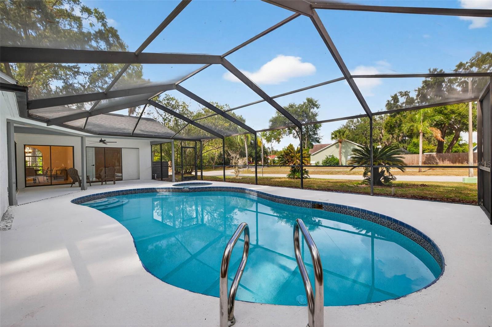 TURTLE LAKES - Residential