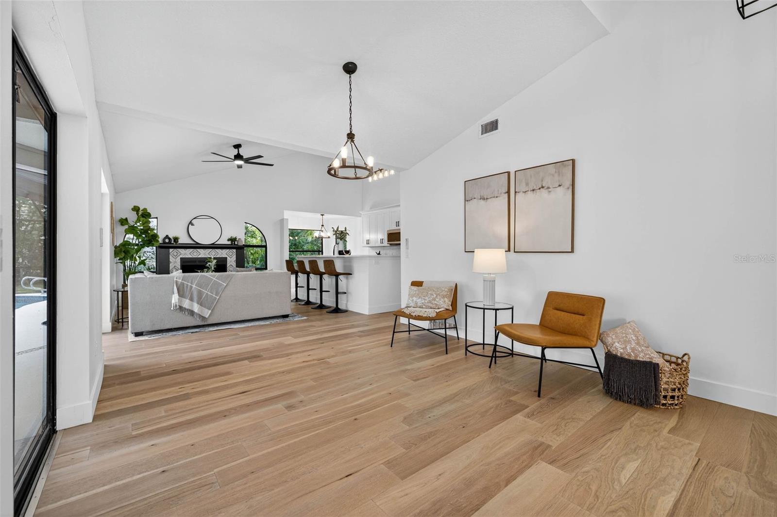 TURTLE LAKES - Residential