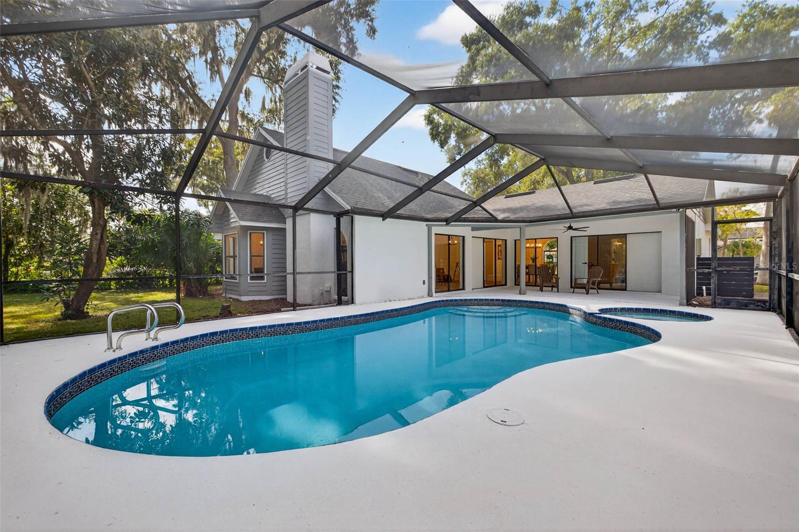 TURTLE LAKES - Residential