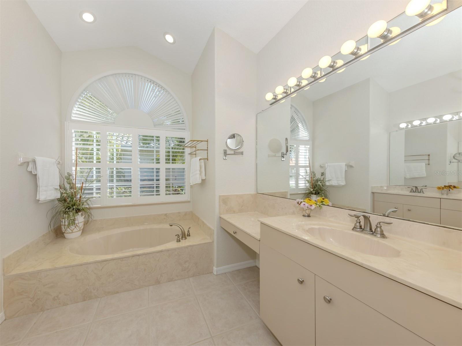 HIDDEN LAKES CLUB PH 1 - Residential