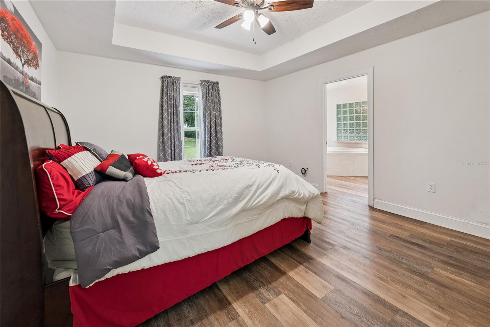 QUAD HOLDI - Residential