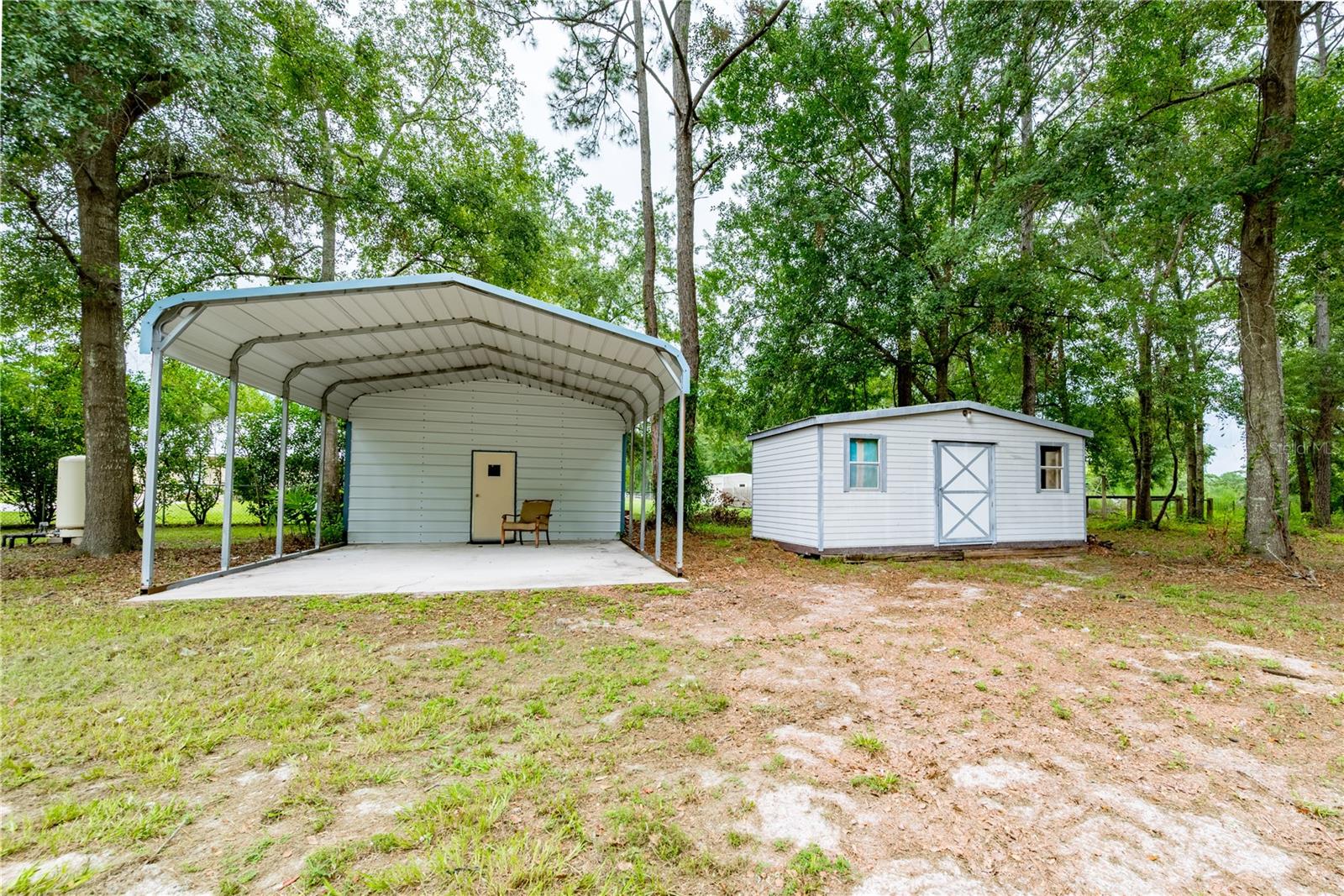 QUAD HOLDI - Residential