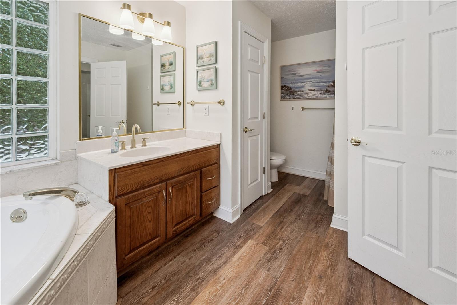 QUAD HOLDI - Residential