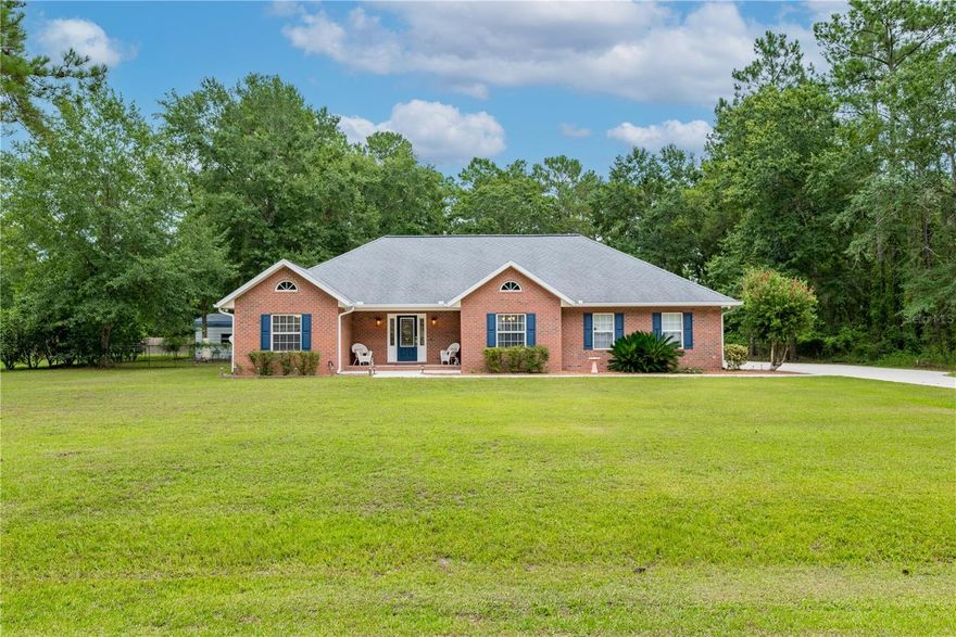 Welcome home to this 3-bedroom, 2-bath residence on 1.22 acres in a desirable neighborhood of Lake Butler. This spacious home offers both comfort and functionality with a living room plus a separate den—ideal for a home office, playroom, or extra entertaining space.
The kitchen features new appliances and plenty of cabinet space, making it a great spot to cook and gather. Step outside and enjoy a fully fenced backyard, perfect for pets, kids, or weekend BBQs. Located just minutes from local schools, parks, and Lake Butler’s charming downtown, this home is a wonderful opportunity for first-time buyers, families, or anyone looking to enjoy small-town living with modern conveniences.
