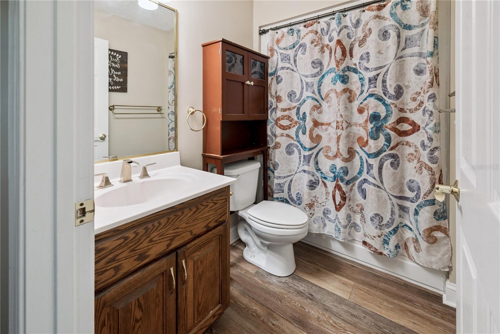 QUAD HOLDI - Residential