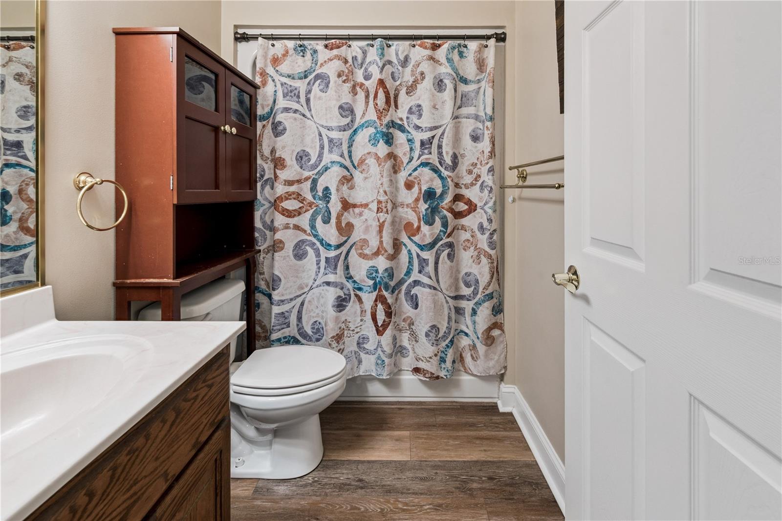 QUAD HOLDI - Residential