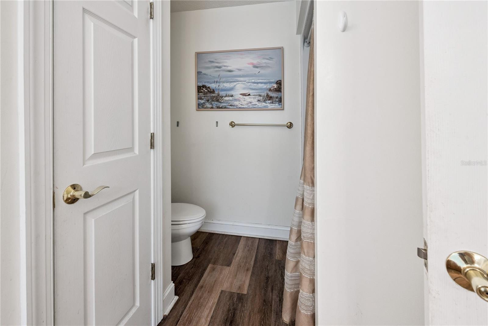 QUAD HOLDI - Residential