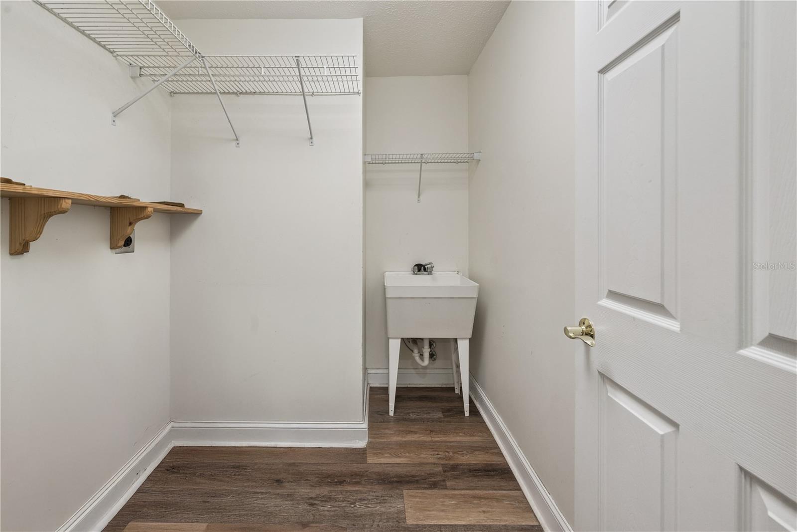 QUAD HOLDI - Residential