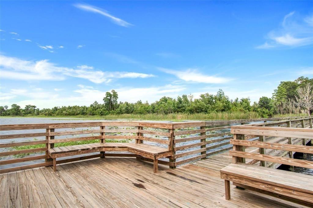 SUNERT LAKE - Residential