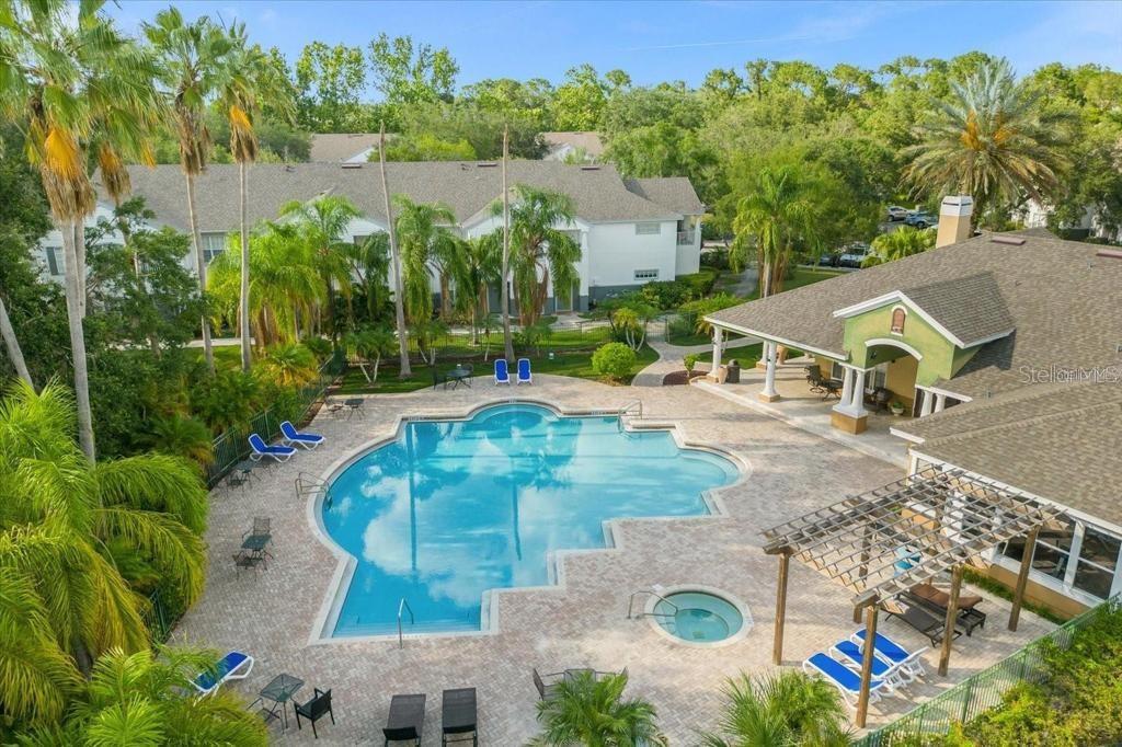 SUNERT LAKE - Residential