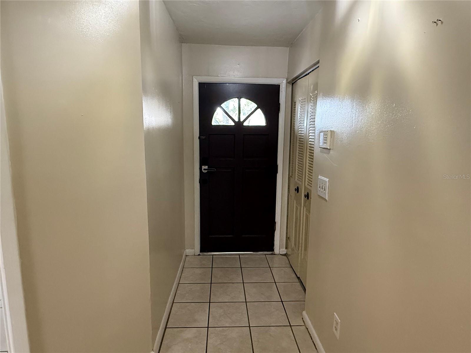 TWELVE OAKS VILLAGE UNIT 3 - Residential Lease