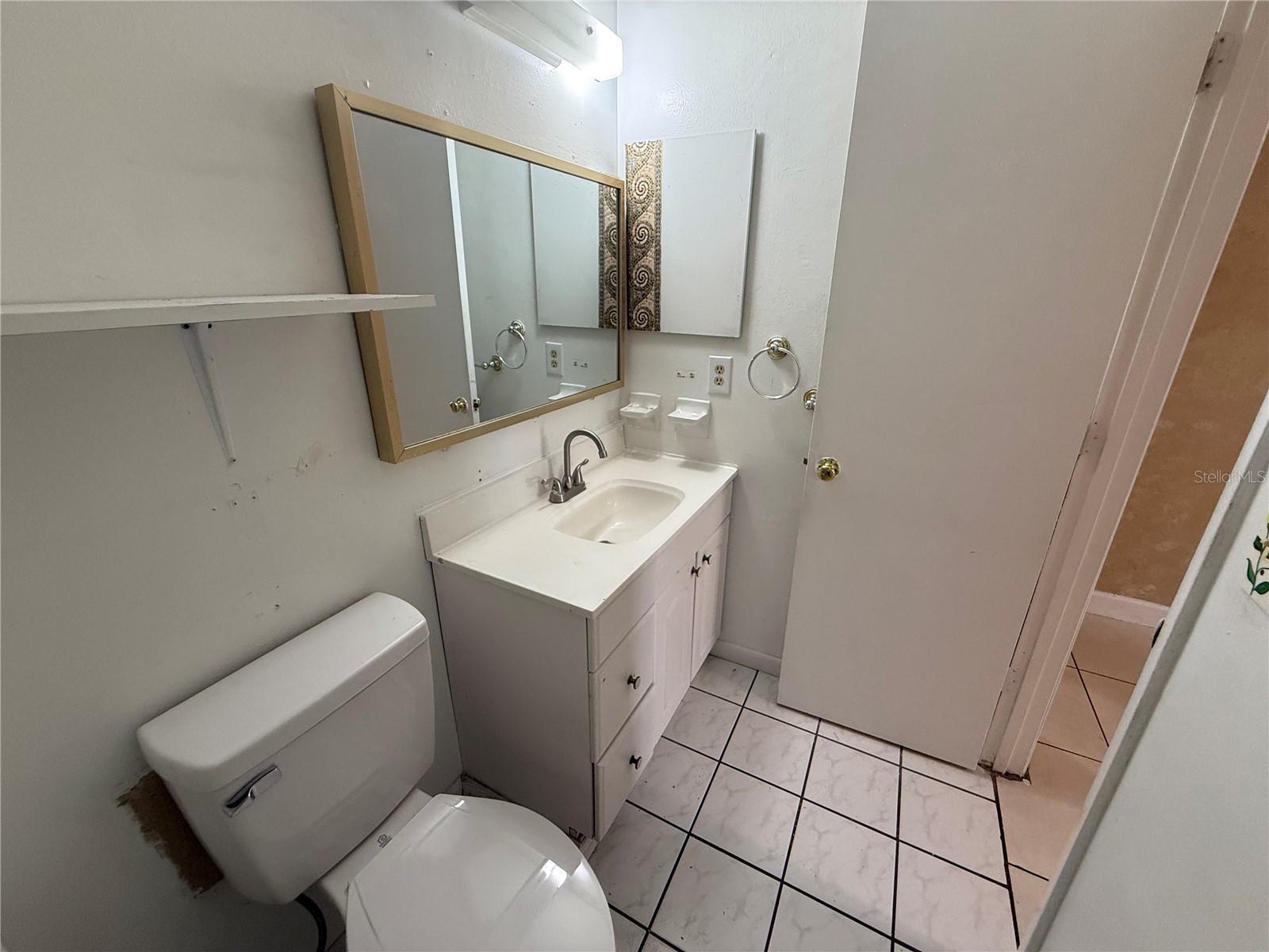 TWELVE OAKS VILLAGE UNIT 3 - Residential Lease