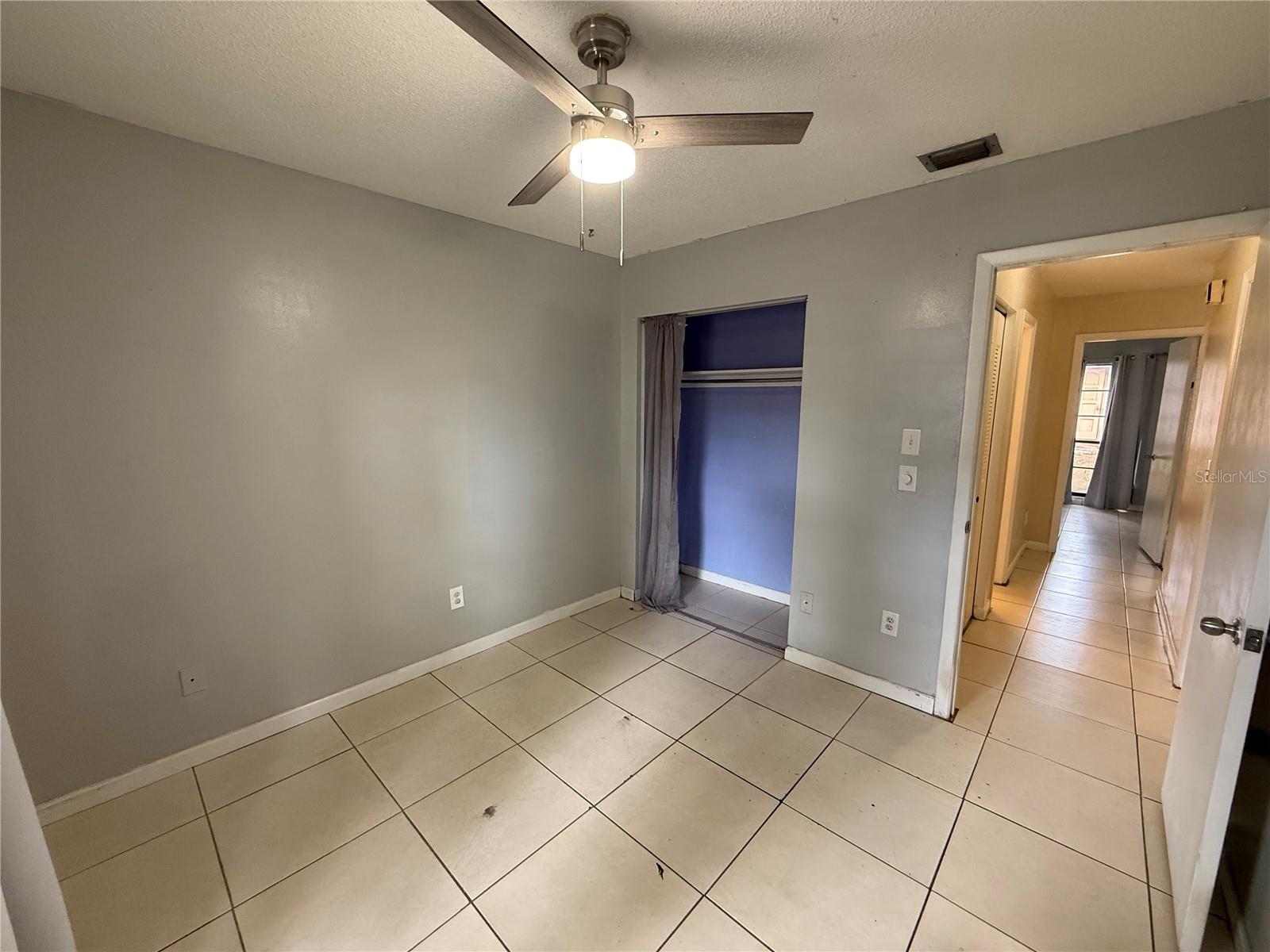 TWELVE OAKS VILLAGE UNIT 3 - Residential Lease